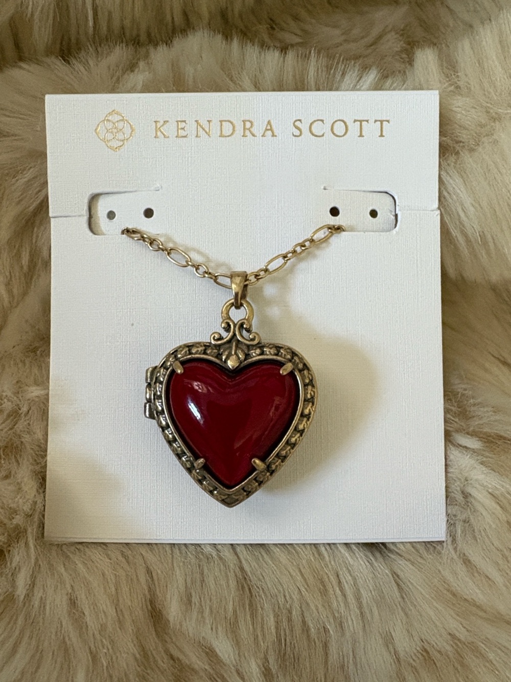 Kendra Scott X Disney Snow White Locket
